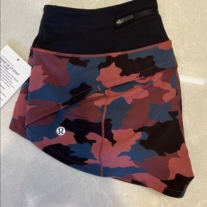 Lululemon Speed Up low rise Short 2.5", size 4, New with tags